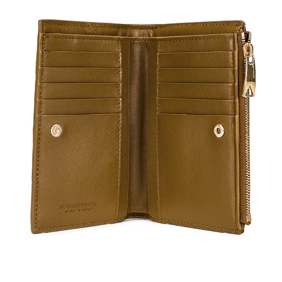 Bottega Veneta Medium Cassette Bi-Fold Zip Wallet - Picture 3 of 8